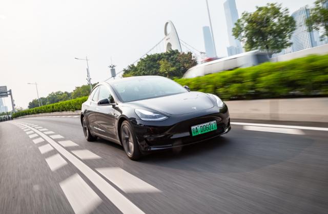 小鵬P7高調(diào)上市，國產(chǎn)特斯拉Model 3的對手終于來了?