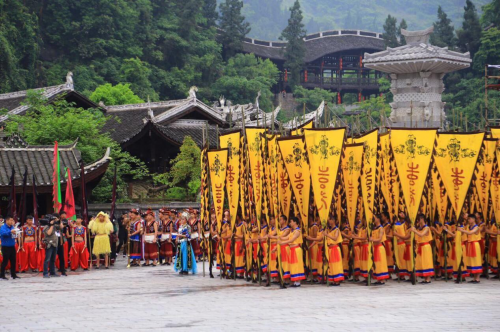 把蚩尤九黎城搬進(jìn)游戲！和平精英出生島這個(gè)彩蛋絕了