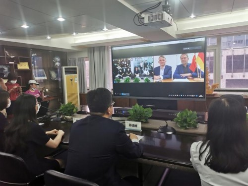 “云簽約”模式興起，MAXHUB會(huì)議平板緣何大放異彩