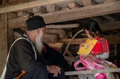 云端家長(zhǎng)會(huì)，給佤山留守兒童的特殊六一禮物