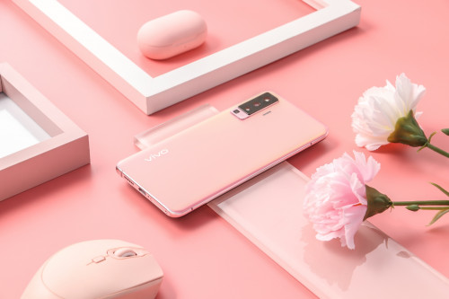 搭配防抖微云臺(tái) vivo X50開(kāi)售價(jià)格3498元起