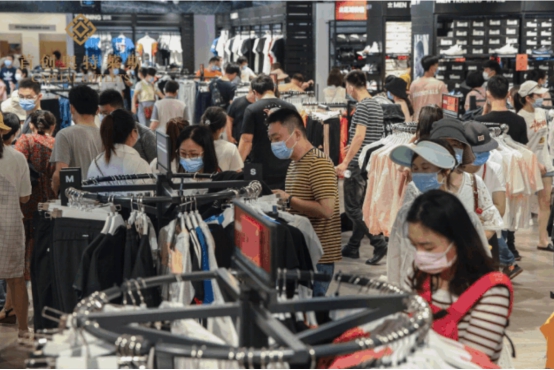 首創(chuàng)奧萊店慶周，點(diǎn)燃全國(guó)商業(yè)回暖火焰