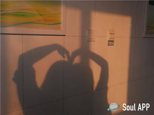 如何完美開啟2020下半場？Soul青年用合影治愈孤獨