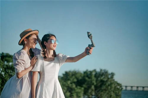 魔爪Mini MX正式發(fā)售，價(jià)格比大疆OSMO Mobile 3便宜近一半