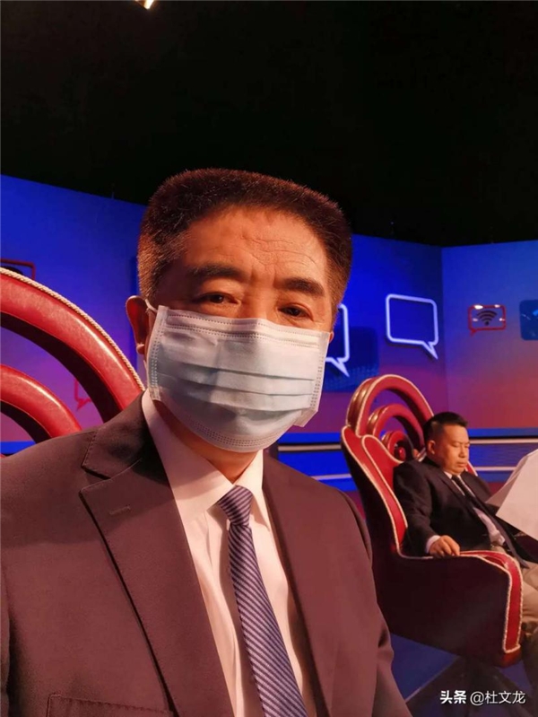 這些電視節(jié)目“紅人”，為何選擇去新媒體做軍事科普？