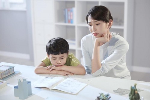 “714”狂歡搶購，把大力智能家教燈帶回家