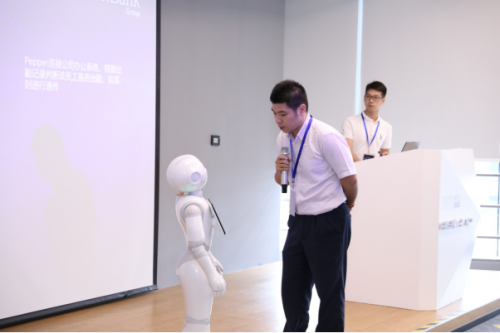 2020 WAIC黑客松：16支團(tuán)隊(duì)收獲佳績，軟銀機(jī)器人賽道亮點(diǎn)紛呈！