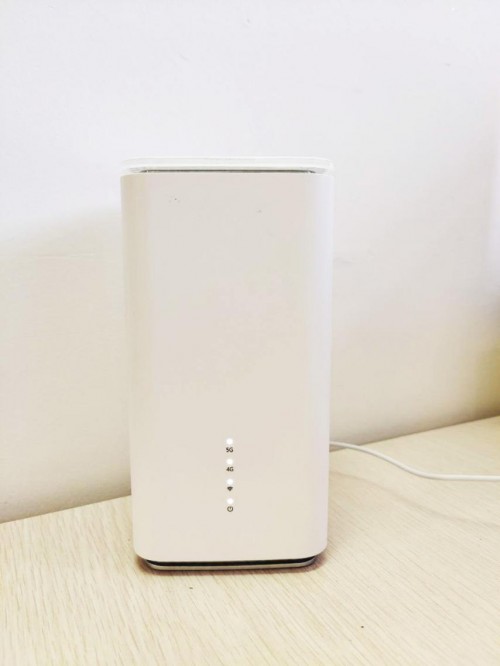 【集微拆評】OPPO 5G CPE T1評測：5G轉(zhuǎn)Wi-Fi，一張卡搞定多設(shè)備