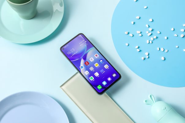 vivo Y70s迎來冷萃銀新配色，7月28日正式上市