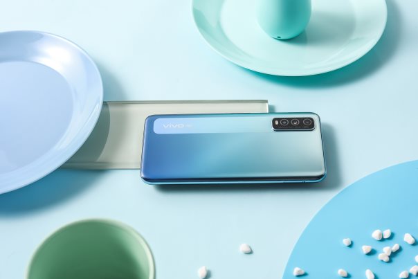 vivo Y70s迎來冷萃銀新配色，7月28日正式上市