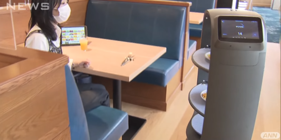 日本餐飲業(yè)正在推廣送餐機器人:無接觸配送，避免人員接觸