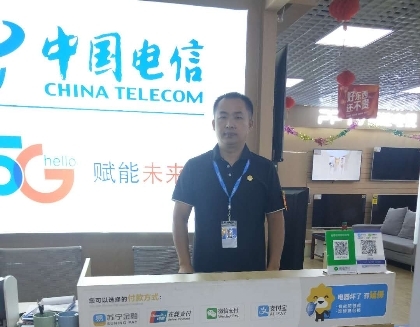 伊犁山腳下的零售云門店：用服務(wù)守護(hù)每一位消費(fèi)者