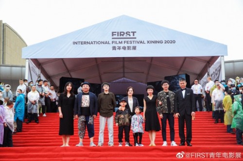 海信視像“拍了拍”你，快來看FIRST電影展星光紅毯！
