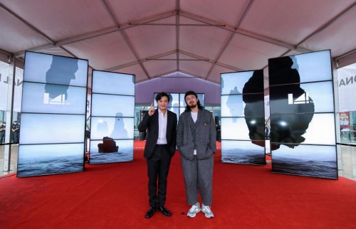 海信視像“拍了拍”你，快來看FIRST電影展星光紅毯！