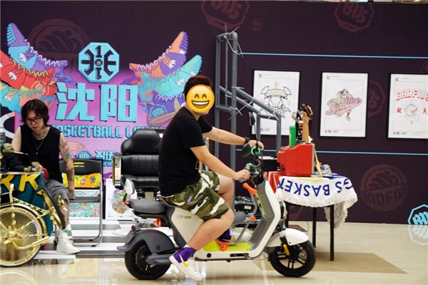 破圈新玩法，九號機(jī)器人攜手李寧BADFIVE打造Z世代街頭運(yùn)動新風(fēng)尚