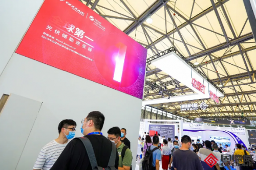 儲能逆變龍頭固德威實力圈粉！ESA系列光儲一體解決方案獲SNEC太瓦級鉆石獎