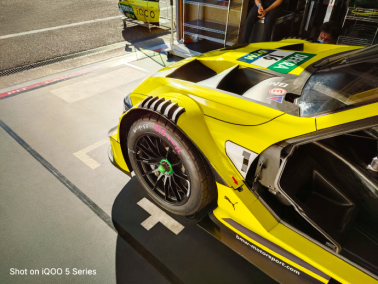 性能與速度相遇，iQOO BMW M4 DTM賽車美圖公布