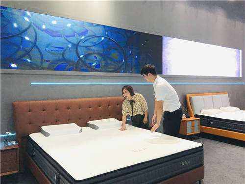 科技創(chuàng)新床墊的想象空間，意大利N.A.M深圳站首秀、驚艷市場(chǎng)