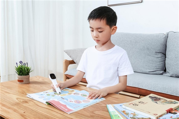 阿爾法蛋詞典筆Q3 ， 孩子的開學(xué)文具新選擇