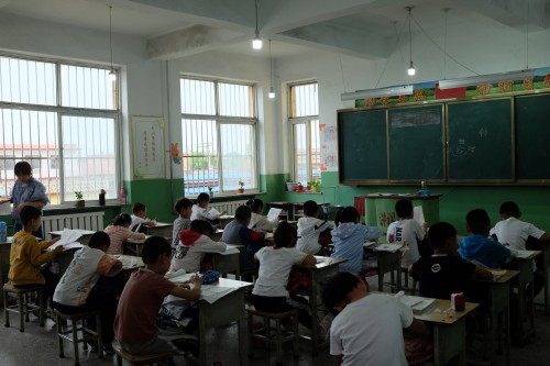 重磅！三雄極光教育扶貧公益活動登上央視新聞