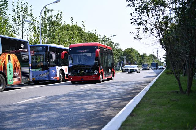 安徽首條智能網(wǎng)聯(lián)5G線路開通 安凱無人駕駛客車投入開放道路運行！