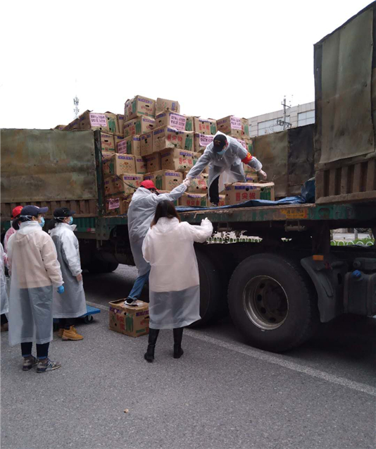滿幫十大司機(jī)評選：滑翔傘飛行員、歌手、薩克斯手“跨界”做貨車司機(jī)