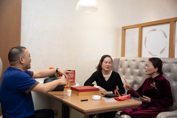 寶瓶堂贛江店盛大開(kāi)業(yè)，再創(chuàng)都市健康滋補(bǔ)行業(yè)新標(biāo)桿