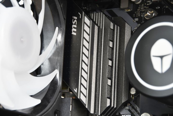 AMD YES！雷神911黑武士 Ryzen 評(píng)測(cè)