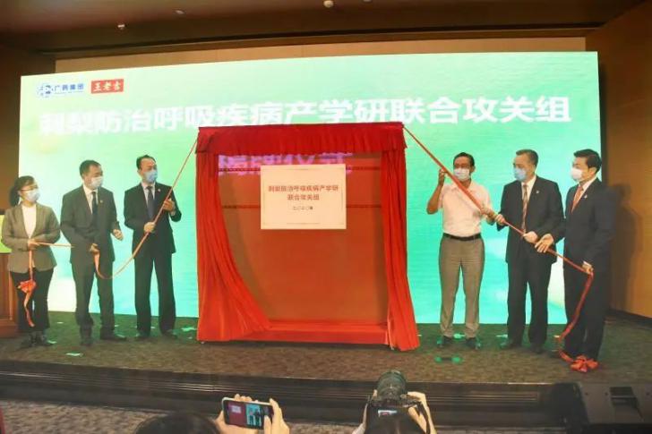 央視國慶晚會“C位”鐘南山！每一次出現(xiàn)，都留下了金句