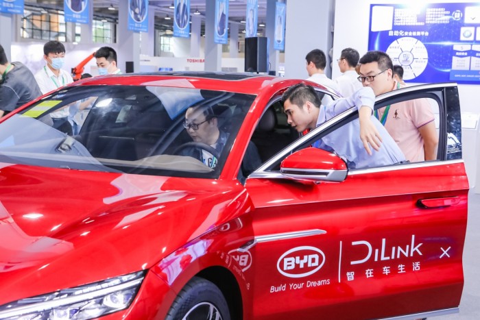 “聰明的車”&“智慧的家”，比亞迪DiLink聯(lián)手美的IoT賦能車家互聯(lián)新形態(tài)