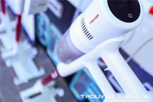 大未科技攜手36氪嗨翻“最IN青年“，新品POWER11吸塵器驚艷亮相
