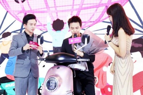 小刀攜手品牌代言人馬天宇“宇”你同行，燃爆南京