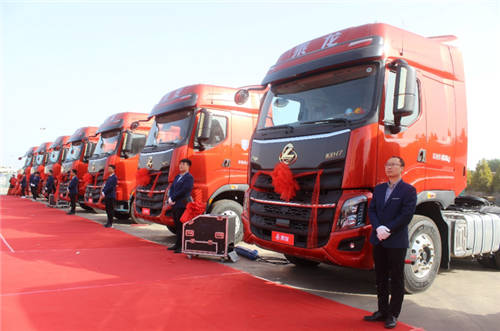 車隊(duì)長到兄弟公司串門，發(fā)現(xiàn)驚人內(nèi)幕，從此生意蒸蒸日上