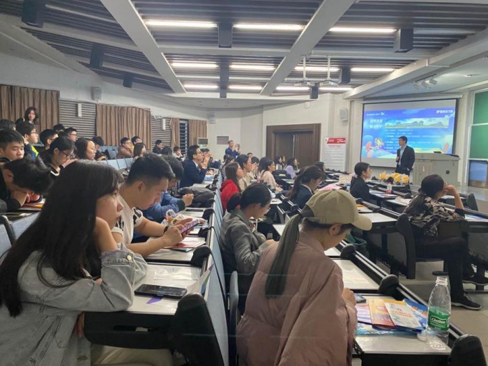 筑夢玄武，南京玄武人社局與蘇寧赴五城招攬優(yōu)秀學(xué)子