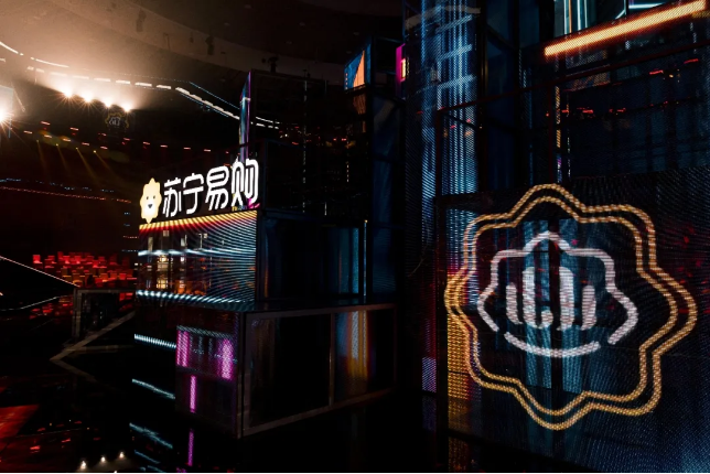 今晚7點半北京衛(wèi)視蘇寧超級秀，高能預警！
