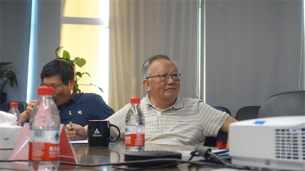 中國3G之父李世鶴蒞臨云軸科技，產(chǎn)品化私有云獲認(rèn)可