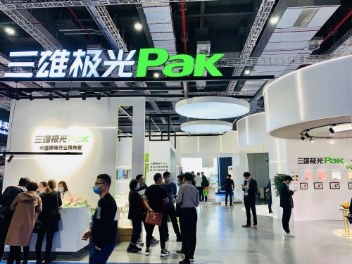 人從眾模式開啟！三雄極光刷爆零售展！