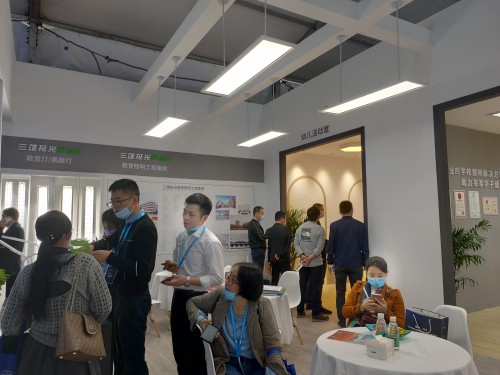一天兩展！三雄極光學(xué)校照明魅力盛放雙城！