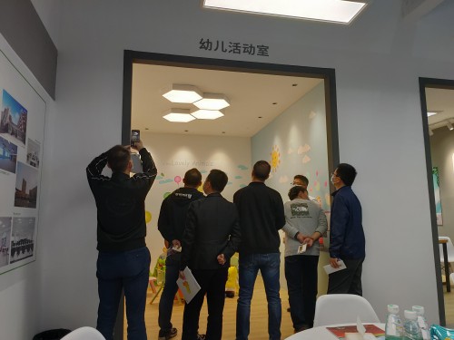 一天兩展！三雄極光學(xué)校照明魅力盛放雙城！