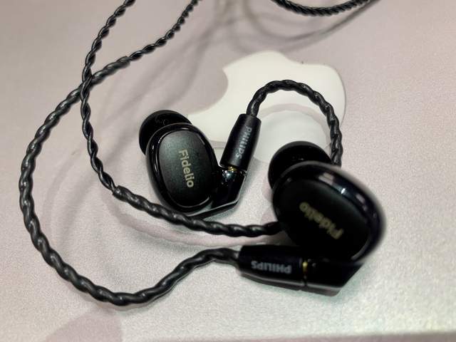 魅惑低音按摩你的耳朵，飛利浦S301HIFI圈鐵耳機評測