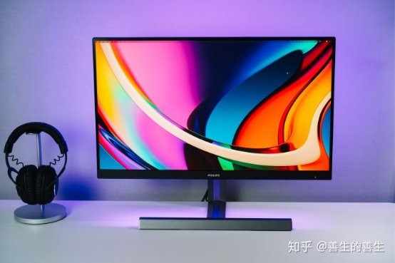 達人說丨顯示器自帶流光溢彩燈效，玩游戲究竟有多帶感？
