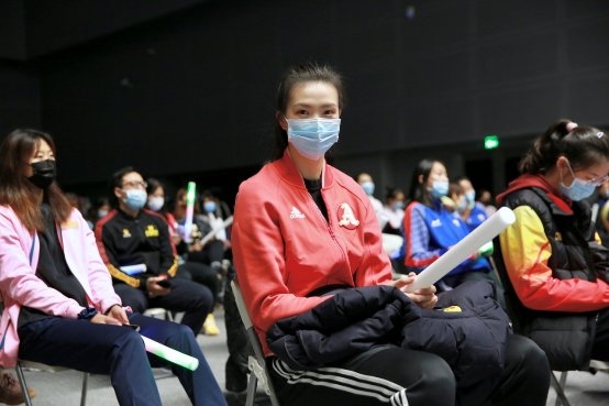 女排國手跨界破圈首登潮流“C位”，中國移動(dòng)咪咕為排超注入新時(shí)代氣息