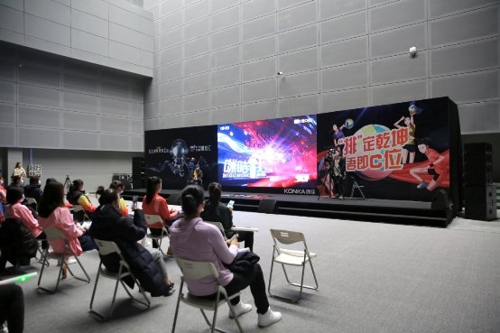 女排國手跨界破圈首登潮流“C位”，中國移動(dòng)咪咕為排超注入新時(shí)代氣息