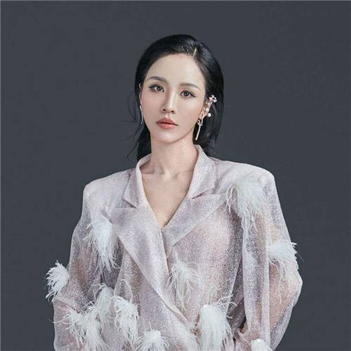 單場(chǎng)抖音直播GMV破千萬(wàn)，“皮草女王”懶貓nono帶貨秘籍大公開(kāi)