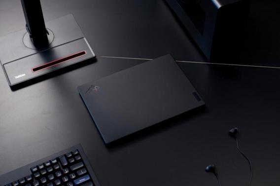 僅重907克的ThinkPad X1 Nano通過(guò)英特爾Evo平臺(tái)嚴(yán)苛認(rèn)證，引領(lǐng)非凡體驗(yàn)