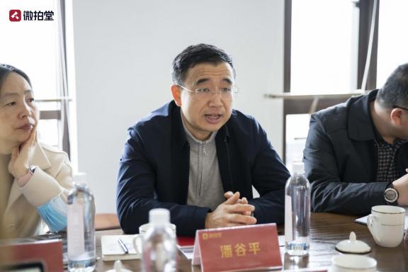 南京市文投集團(tuán)黨委書記、董事長潘谷平一行到訪微拍堂