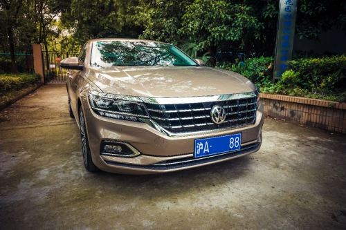 中保研碰撞安全認證，提車上汽大眾帕薩特全家都放心