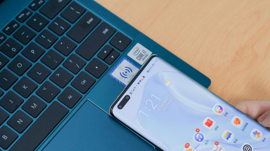 高效辦公妙招：華為Mate40 Pro一碰連電腦，應用三開效率翻倍