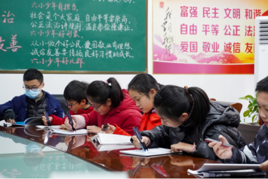訊飛掃描詞典筆走進(jìn)合肥市六安路小學(xué)，用科技賦能教育