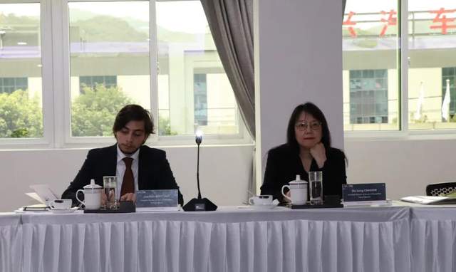 法國(guó)駐廣州總領(lǐng)事館總領(lǐng)事周麗君女士一行參觀訪問西人馬公司
